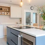 Guestready - Charming House In ブラックロック
