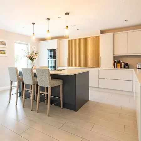 Guestready - Charming House In 4* Blackrock (Dublin)